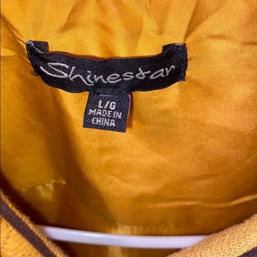 Vest - Picture 2 of 3